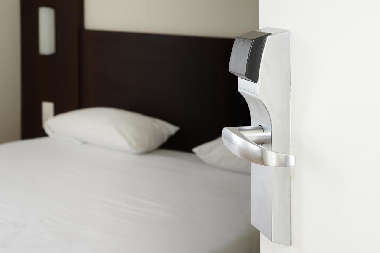 Brit Hotel Essentiel Reims Taissy ภายนอก รูปภาพ