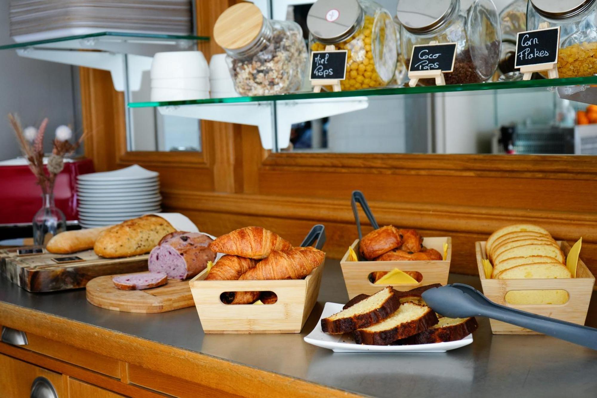 Brit Hotel Essentiel Reims Taissy ภายนอก รูปภาพ