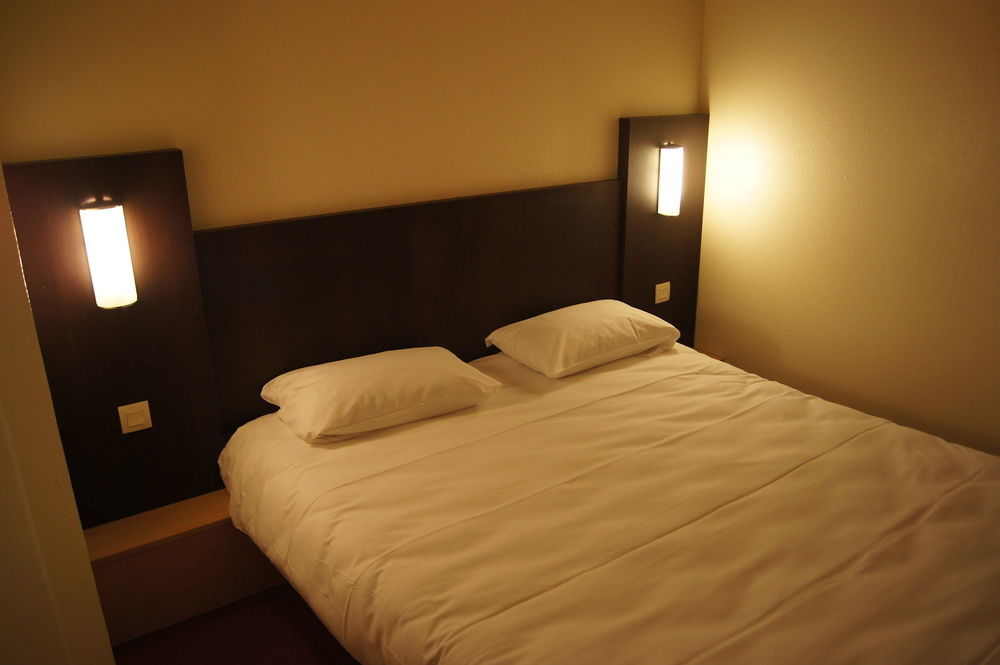 Brit Hotel Essentiel Reims Taissy ภายนอก รูปภาพ