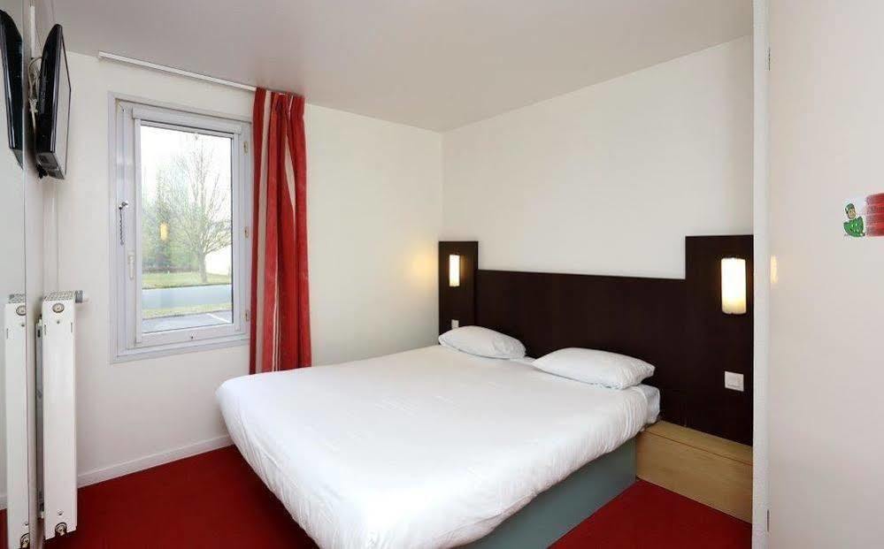 Brit Hotel Essentiel Reims Taissy ภายนอก รูปภาพ